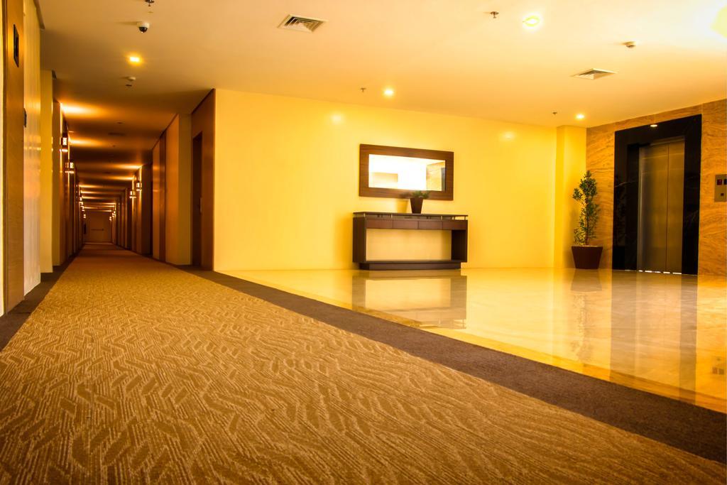 Royce Hotel & Casino Clark Field Habitación foto